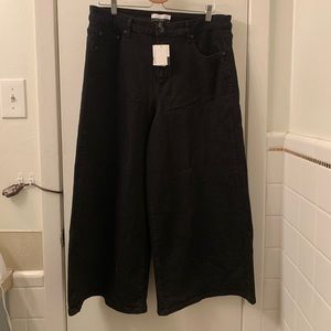 Eloquii Elements Wide Leg Crop Jean in Black